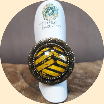 bague ronde "vintage" jaune-abeille ajustable bijoux de créateur idée cadeau femme fait mains en Bretagne France par Papiers saugrenus modèle unique